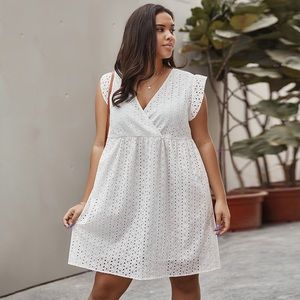 NEW White Eyelet V-neck Sleeveless Dress